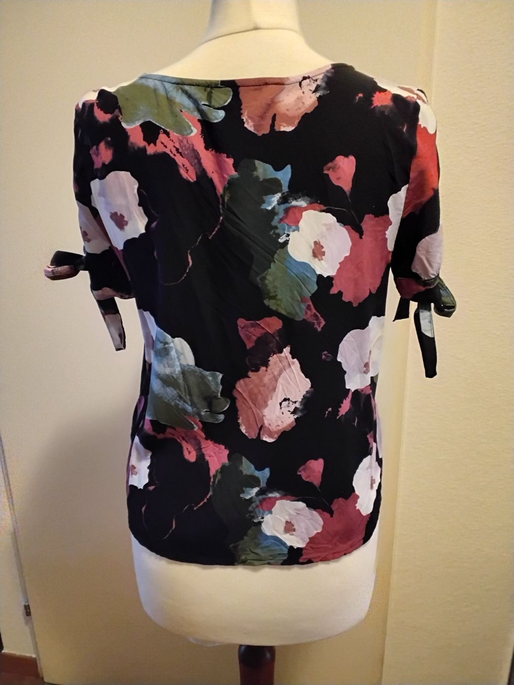 C&A Camicette: Jolie blouse à fleurs, taille S – Nuovo (secondo la descrizione) da chêne-bourg venduto da patty190 2