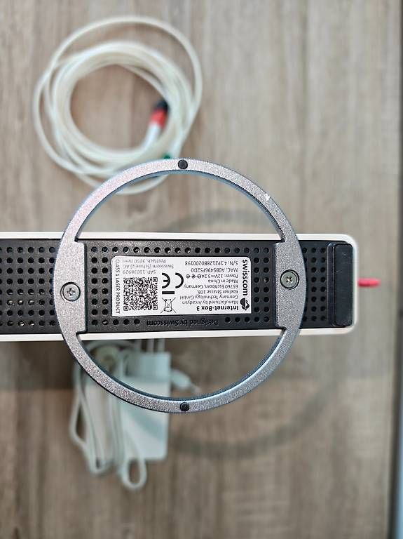 Modems & Routeurs: Swisscom Internetbox 3 – D'occasion à Stäfa par moeh 1