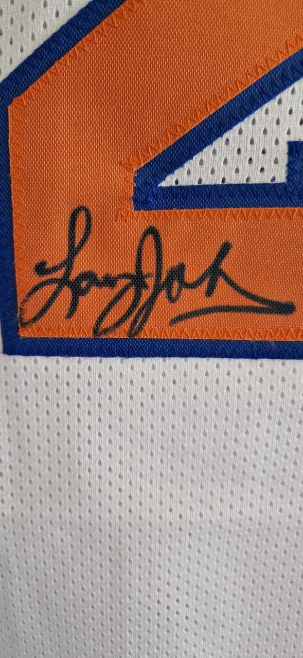 Autografi: Maillot custom  NY Knicks signé par LARRY JOHNSON – Nuovo e nell'imballaggio originale da Lutry venduto da SwissBBCards 2