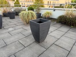 Pflanzgefäss quadratisch dunkelgrau gebraucht Zustand