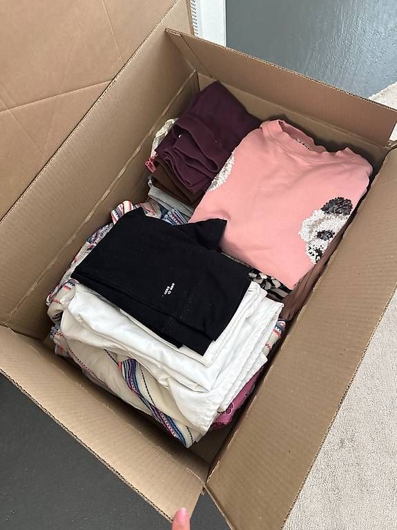 Zara Ensembles coordonnés: Kleiderpaket Gr 134/140 Mädchen – D'occasion à Horgen par wal_gb8v 1