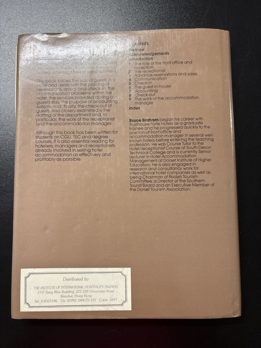 Libri: Hotel Front Office v. Bruce Braham – Usato da Verscio venduto da Foroglio 4