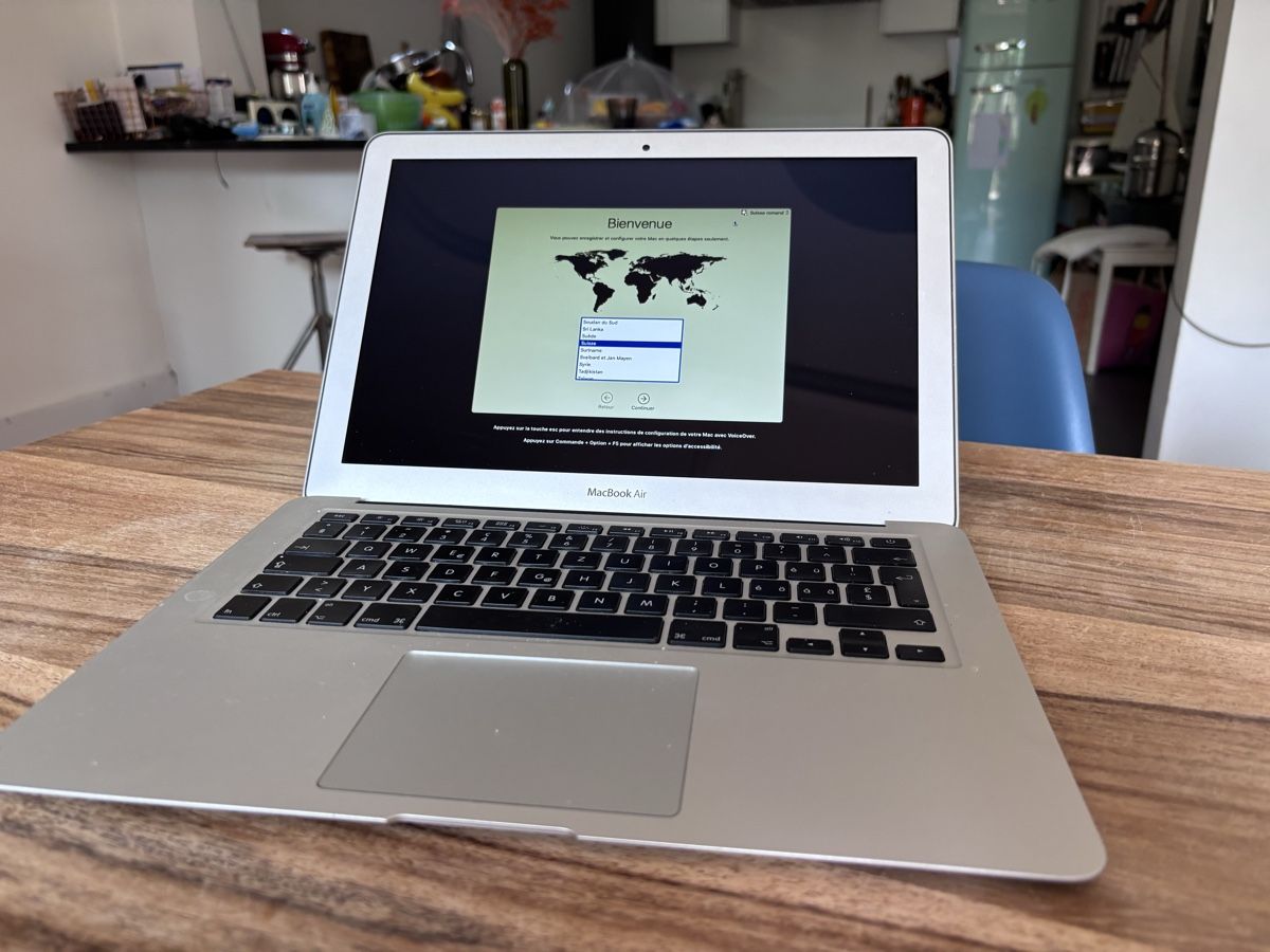 Apple Notebook: Mac Book Air 2015 – Usato da Neuchâtel venduto da Weckingg 1