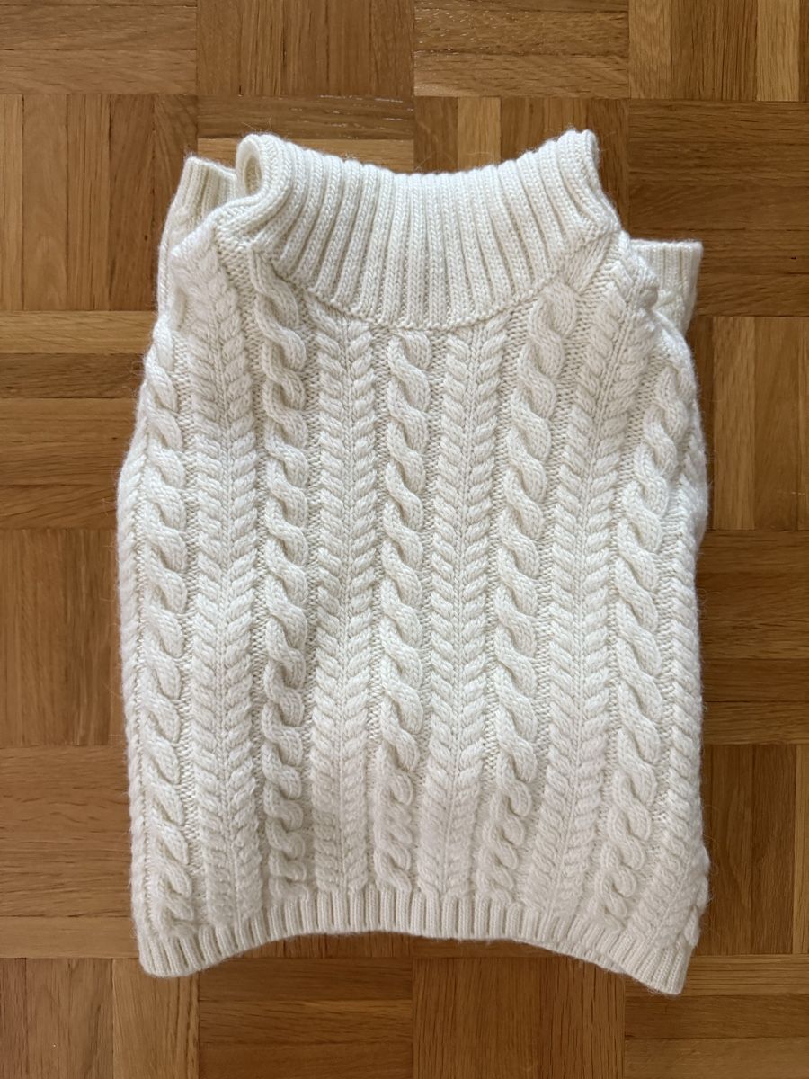 Pullover & Sweatshirts: Subdued Crop Pullover – Gebraucht aus Binningen von zoemaya