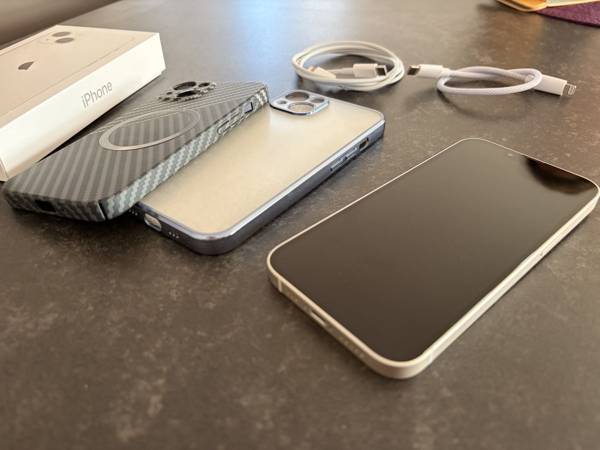 Apple Handys / Smartphones: iPhone 13 Starlight 128 GB – Gebraucht aus Selzach von Leon21 1