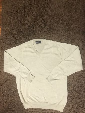 Beiger Pulli mit V- Ausschnitt Gr M