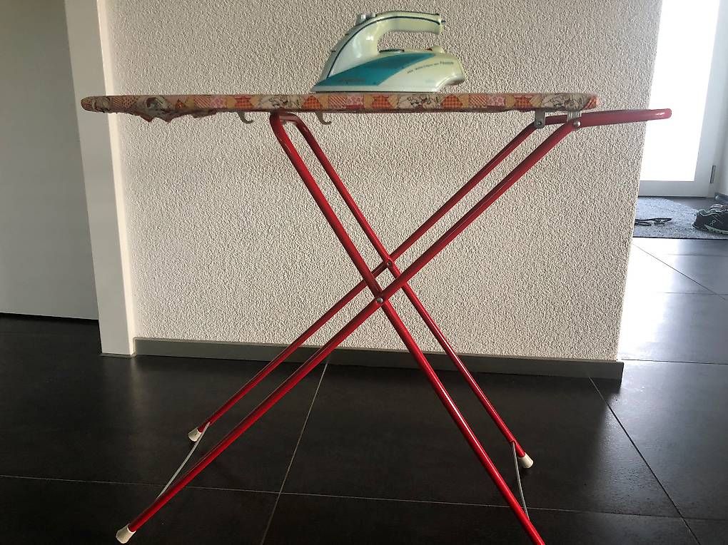 Bügelbretter: Bügelbrett ohne Bügeleisen – Gebraucht aus Lyss von af123