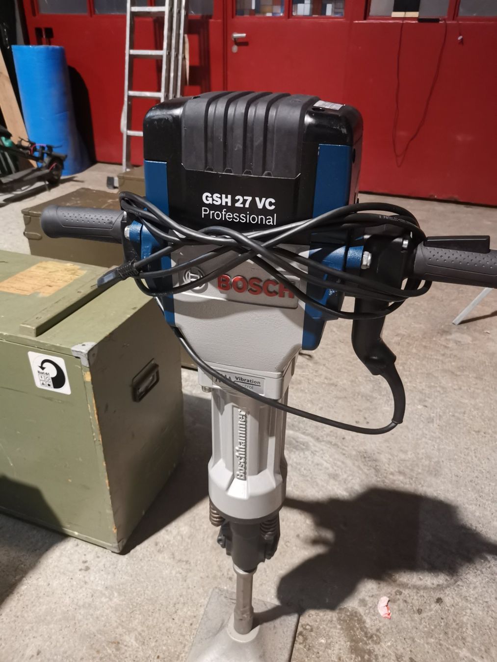 Bosch Trapani: Bosch gsh27 Professional Fabrikneu – Nuovo e nell'imballaggio originale da Zürich venduto da adi0111 4