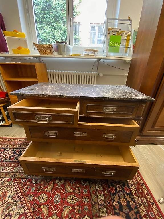 Cassettiere: Antike Kommode aus Holz – Usato da Schaffhausen venduto da Galleria13_Brocki_SH 1
