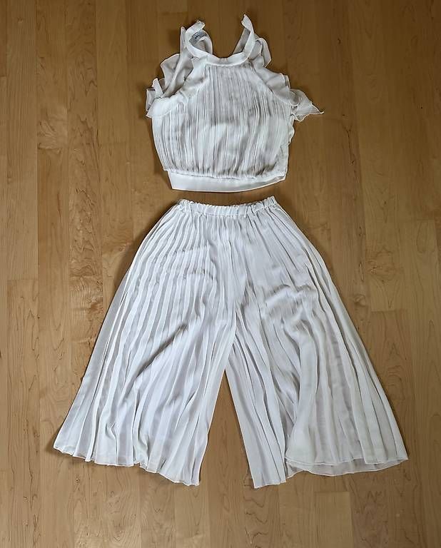 Kleiderpakete: Two pieces trouser and top – Gebraucht aus Affoltern am Albis von mat_vrk7