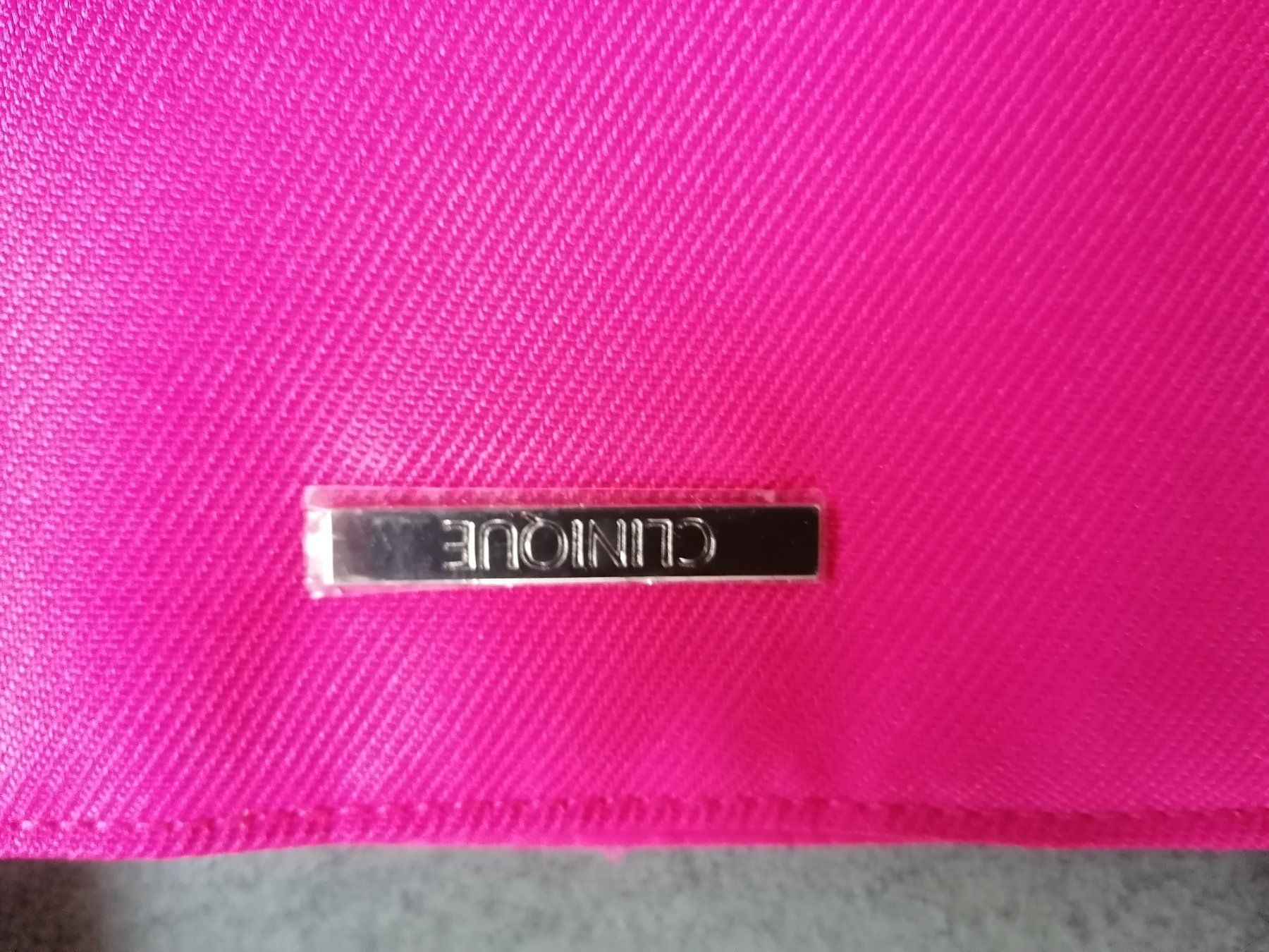 Borse da donna: Handtasche von Clinique – Nuovo e nell'imballaggio originale da Appenzell Enggenh. venduto da vario414 1