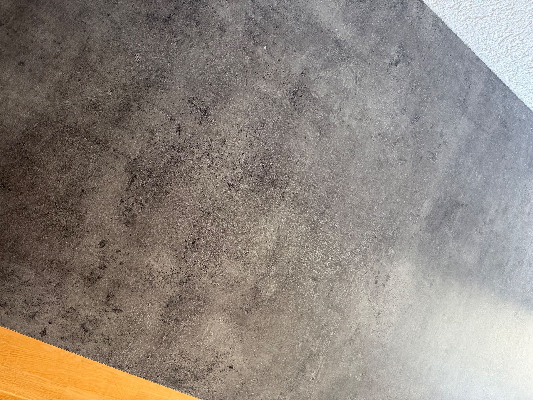Scrivanie: Schreibtisch mit Betonoptik – Usato da Bern venduto da joe_6hy5 2