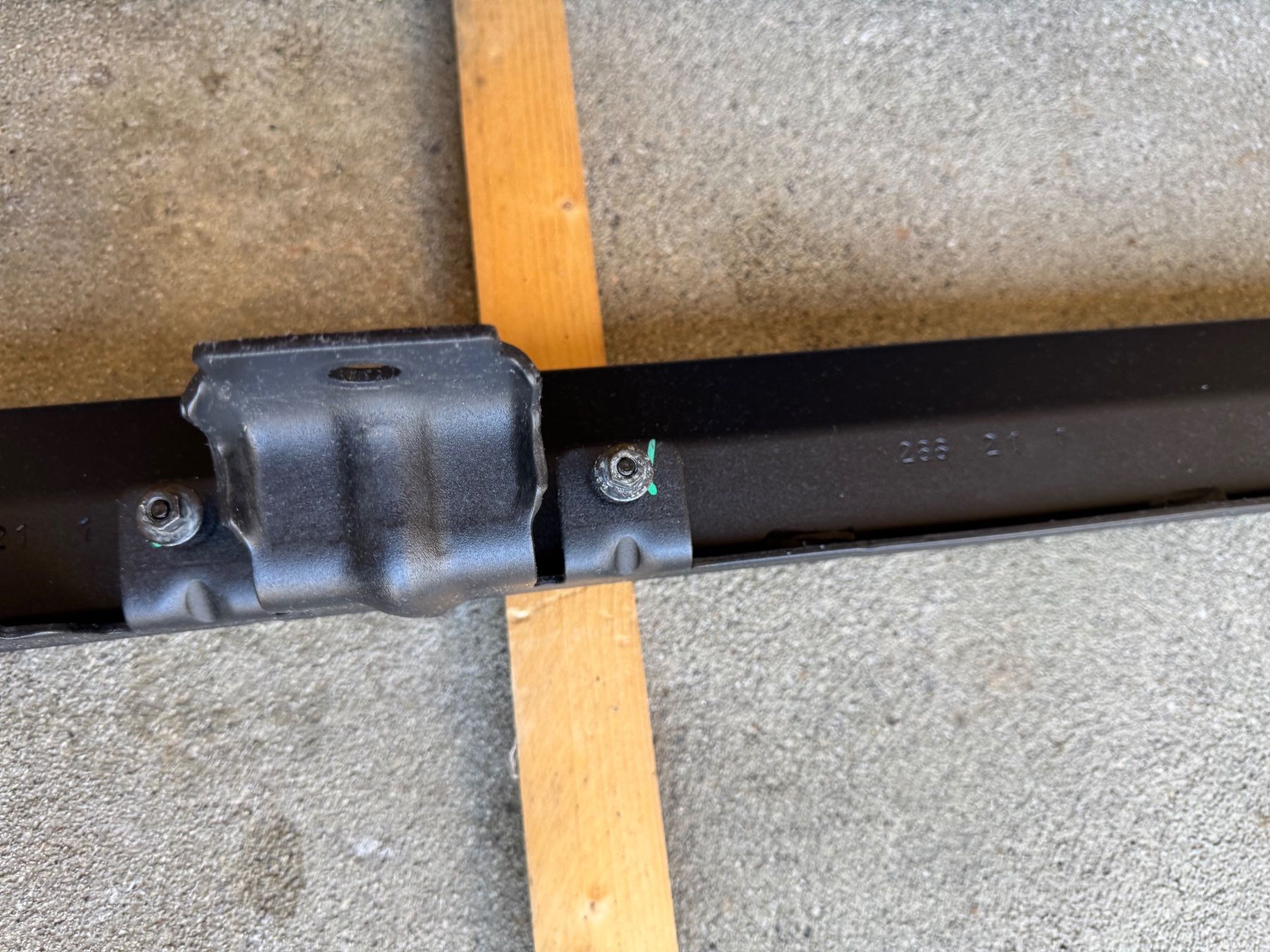 Tutti pezzi di ricambio auto: Original Mopar Rock Rails 2 Door – Usato da Eich venduto da Eichhof70 4