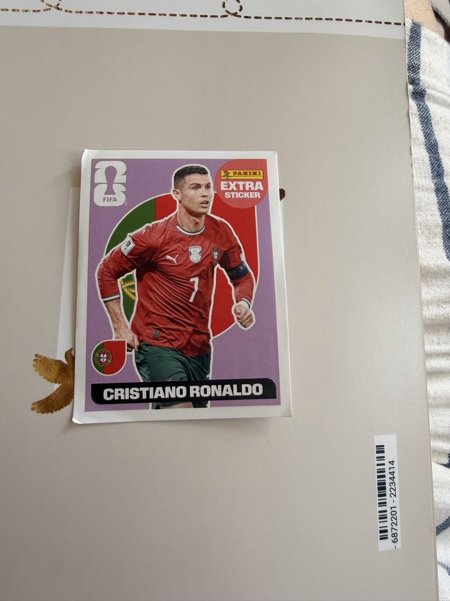 Panini Cartes à collectionner: Cristiano  Ronaldo extra sticker lila Panini – Neuf (Voir description) à Zürich par jel_phx8