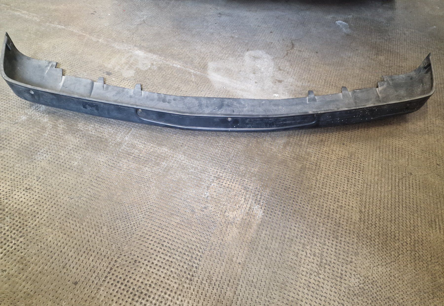 BMW Tutti i ricambio: Bmw E30 Spoiler Vorne – Usato da Füllinsdorf venduto da gar_l5b6 1