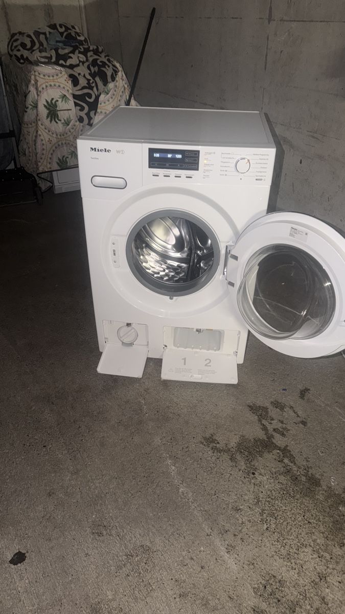 Miele Lavatrici: Waschmaschine Miele 8 KG A+++ – Usato da Kreuzlingen venduto da Lion_10 1