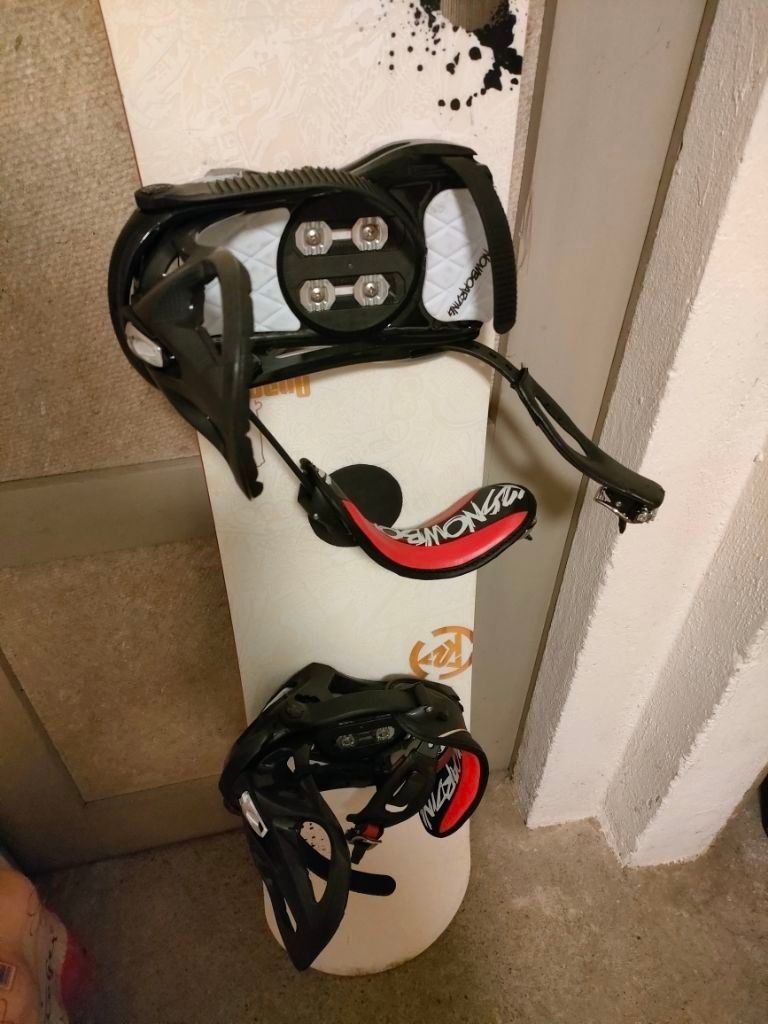 Board: Snowboard inkl. Schuhe Gr. 38 – Usato da Luzern venduto da Paedy 1