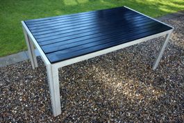 Gartentisch