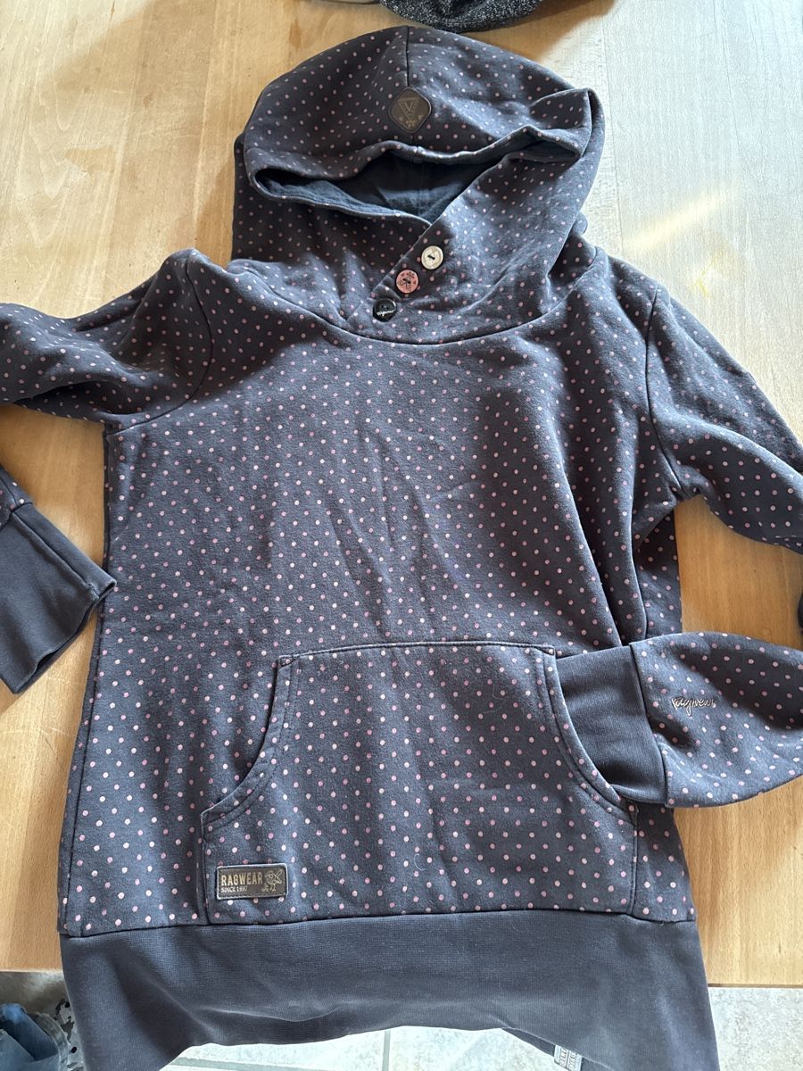 Maglioni & Felpe: 2 Pullover Grösse S – Usato da Dettighofen (Lengwil) venduto da Dolol 2