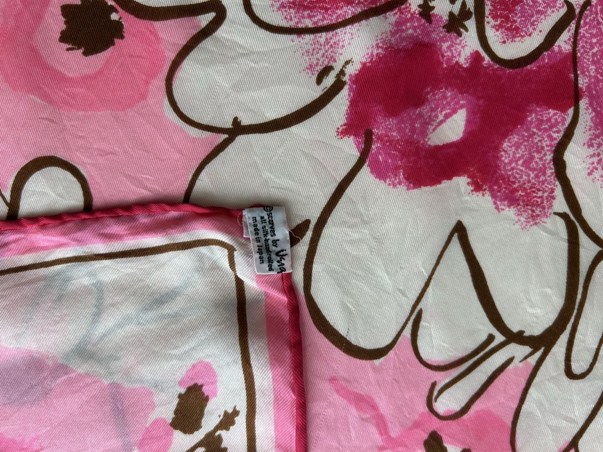 Foulard & Sciarpe: Silk scarf pink floral pattern Uma Japan good condition – Nuovo (secondo la descrizione) da Saland venduto da ele_vc96 2