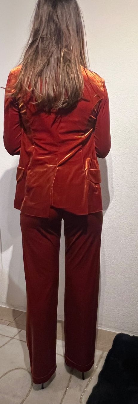 Completi & Tailleur: Ensemble en velours orange – Usato da St-Pierre-Clages venduto da ste_xk6p 7
