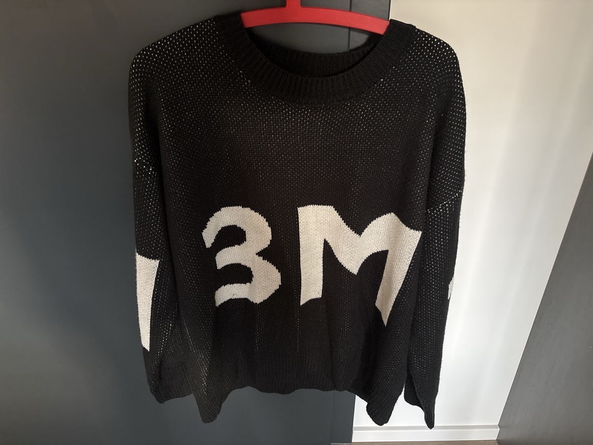 Shein Pullover & Sweatshirts: Shein Pull col rond noir imprimé 3M taille M – Gebraucht aus Delémont von Ma_LoU.01