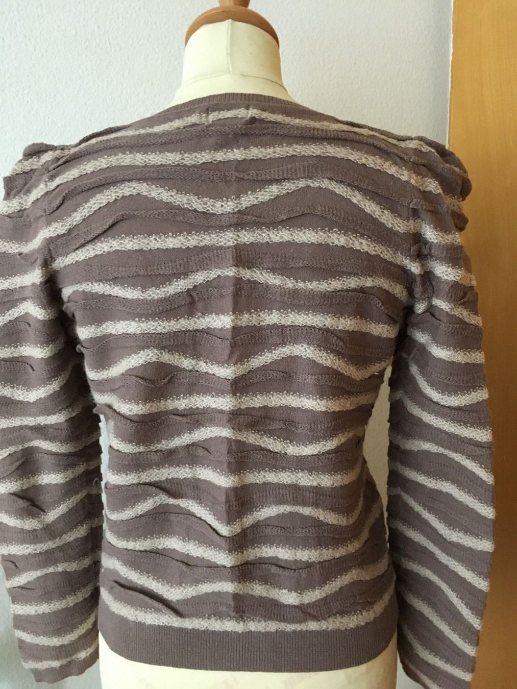 H&M Gilet & Giacche senza maniche: Cardigan en laine taille S – Usato da Genève venduto da Saleena 1