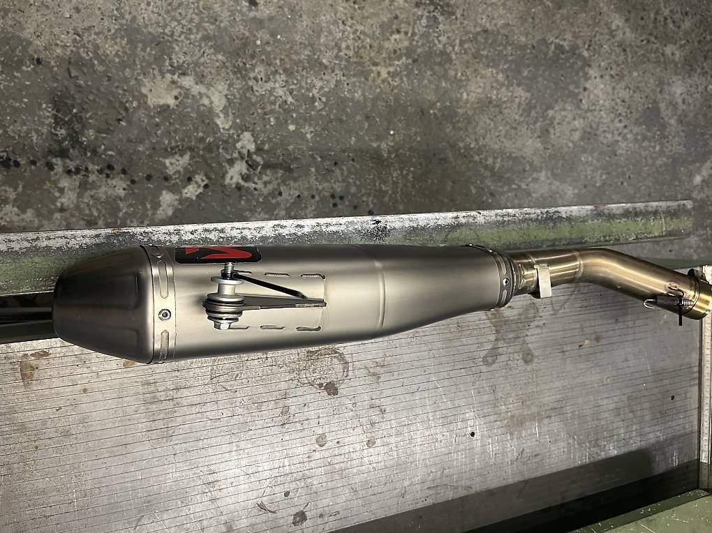 Échappements: Akrapovic Auspuff Yamaha YZ250F – D'occasion à Appenzell par Belgo 1