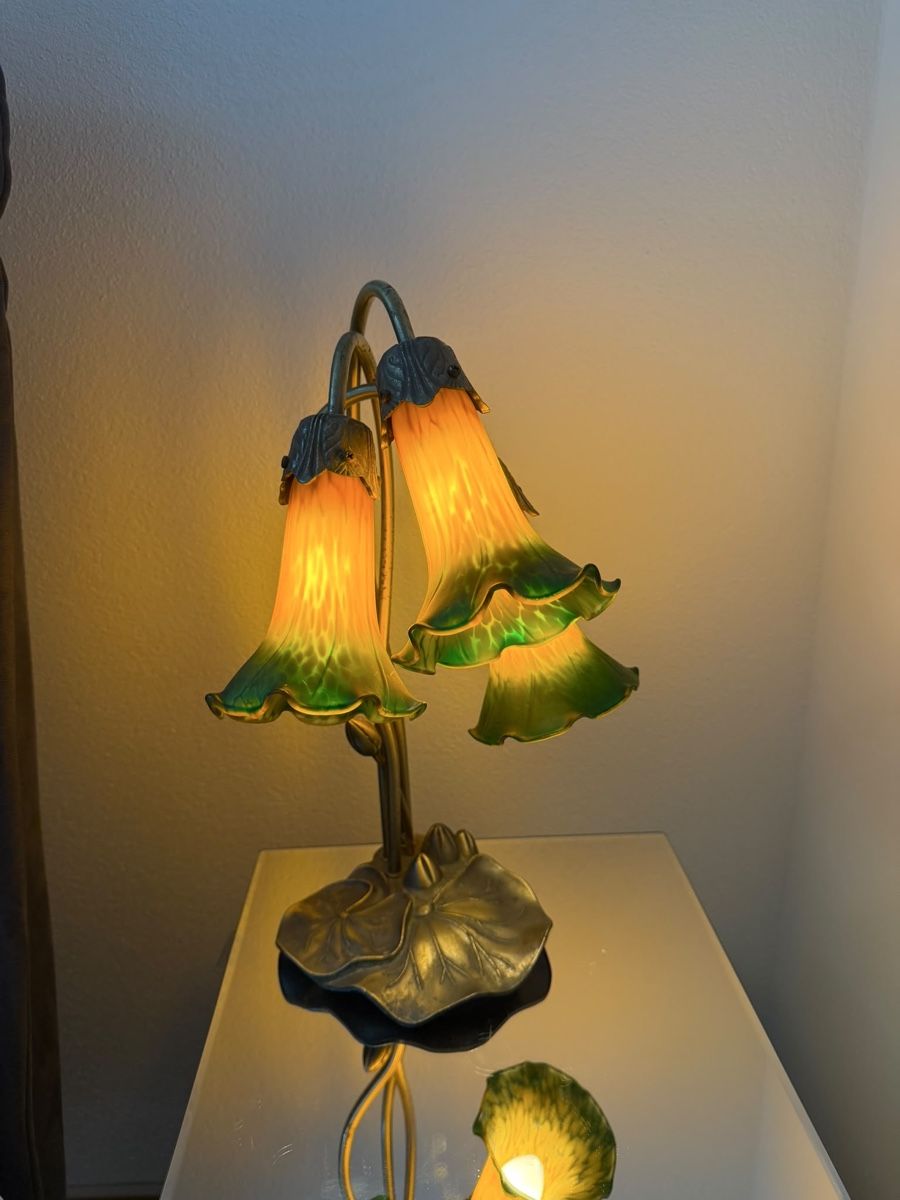 Lampes: 2x Tischlampe Lilienform   – D'occasion à Rheinfelden par MauriPr 1