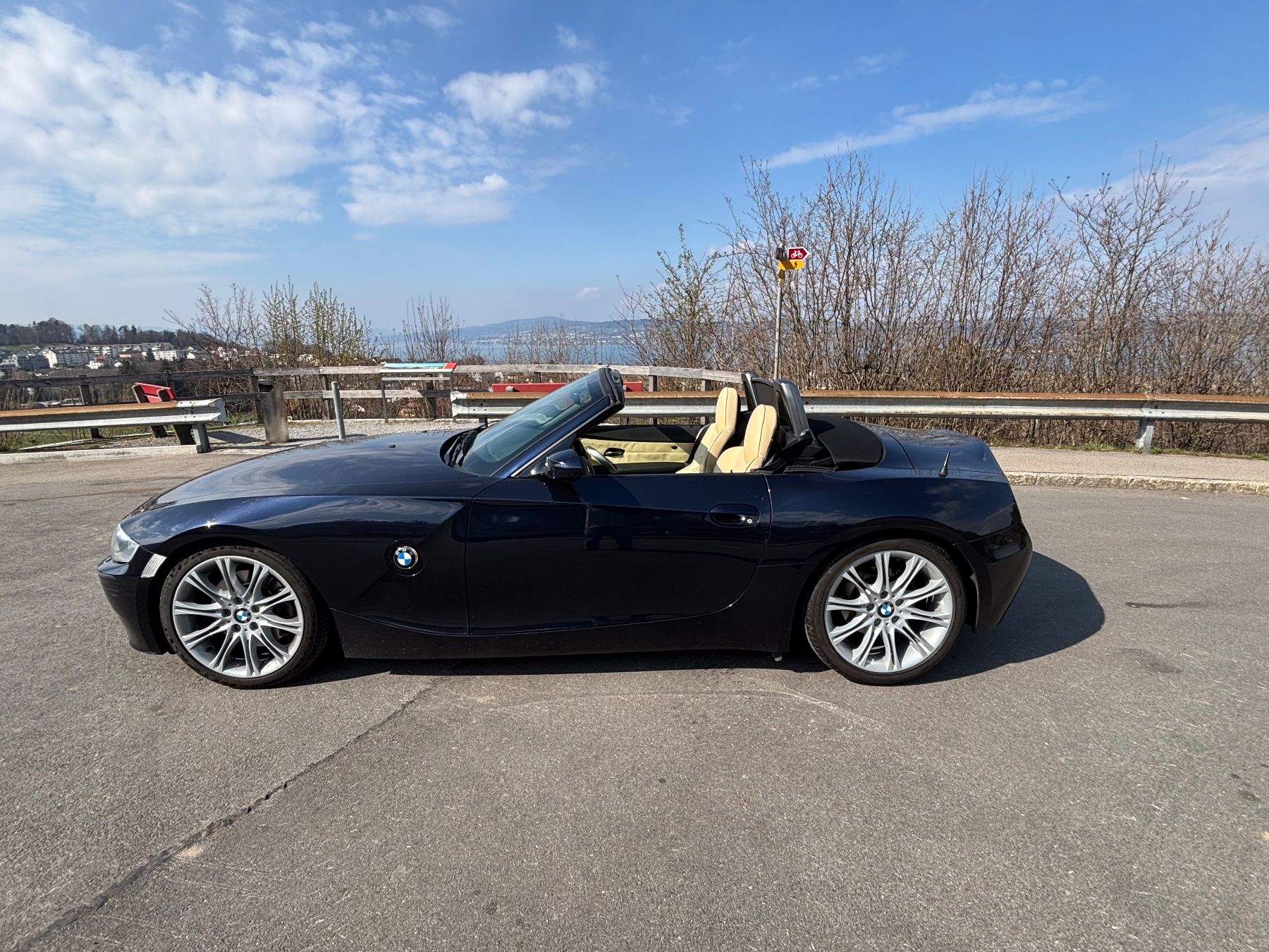 BMW Automobili: BMW Z4 3.0si ab MFK – Usato da Tuggen venduto da Cabman