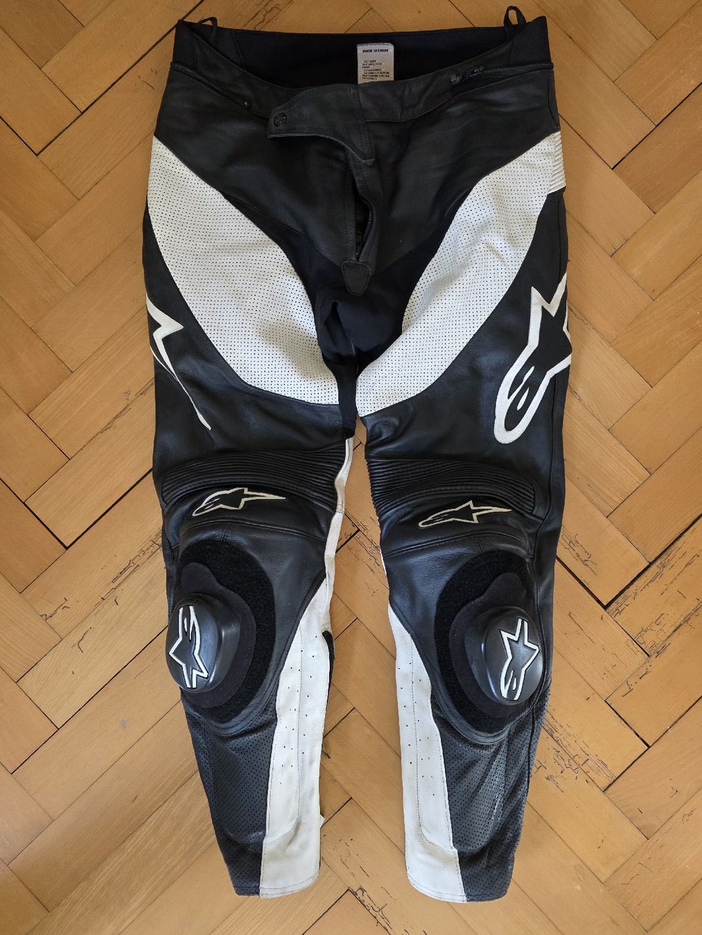 Alpinestars Pantaloni: Alpinestars Motorrad Lederhose Gr.56 – Usato da Meilen venduto da nashorn82