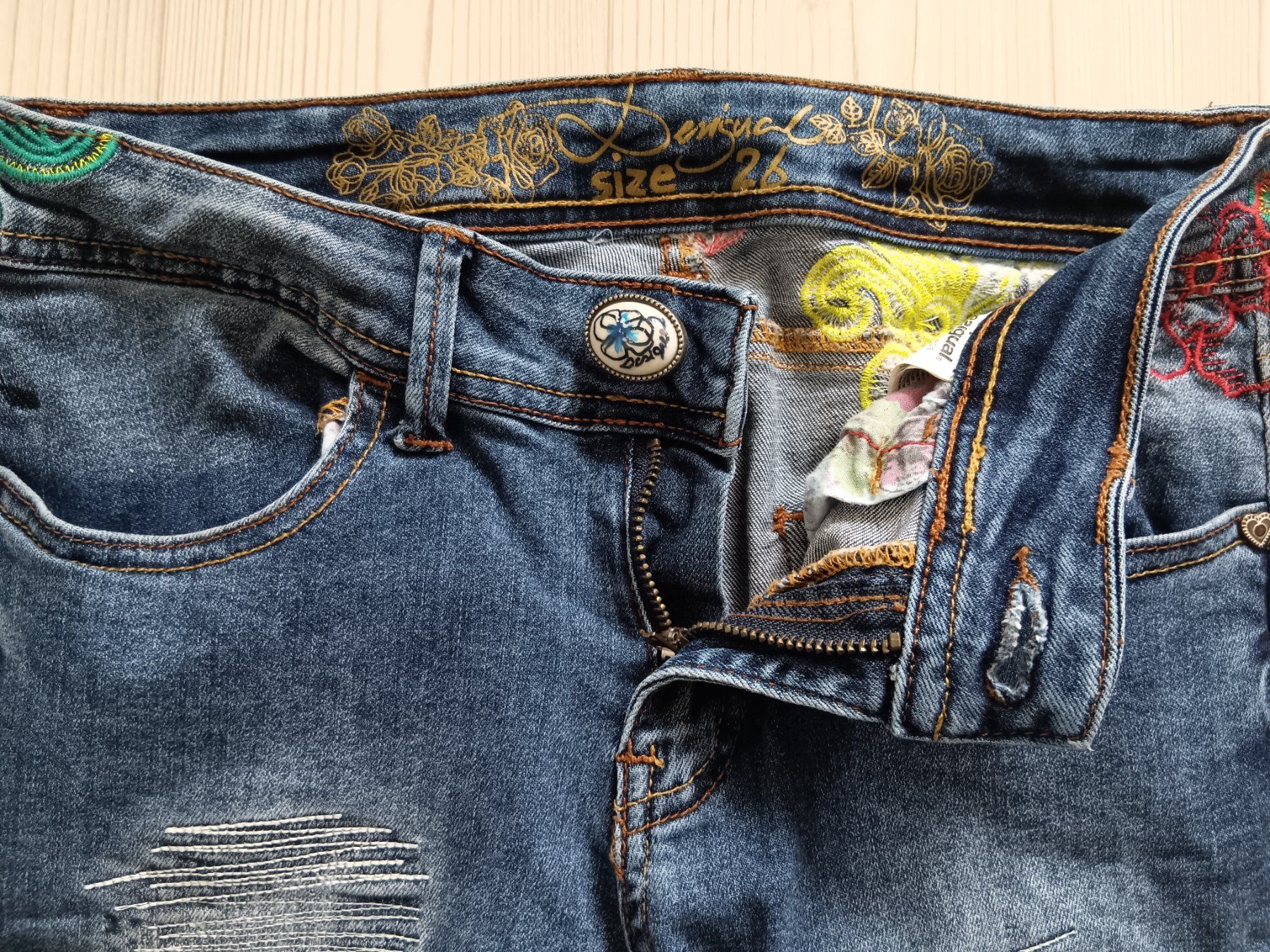 Desigual Jeans: DESIGUAL Jeans taille / Grosse 26 – Usato da Cossonay-ville venduto da Super-Price-Quality 4