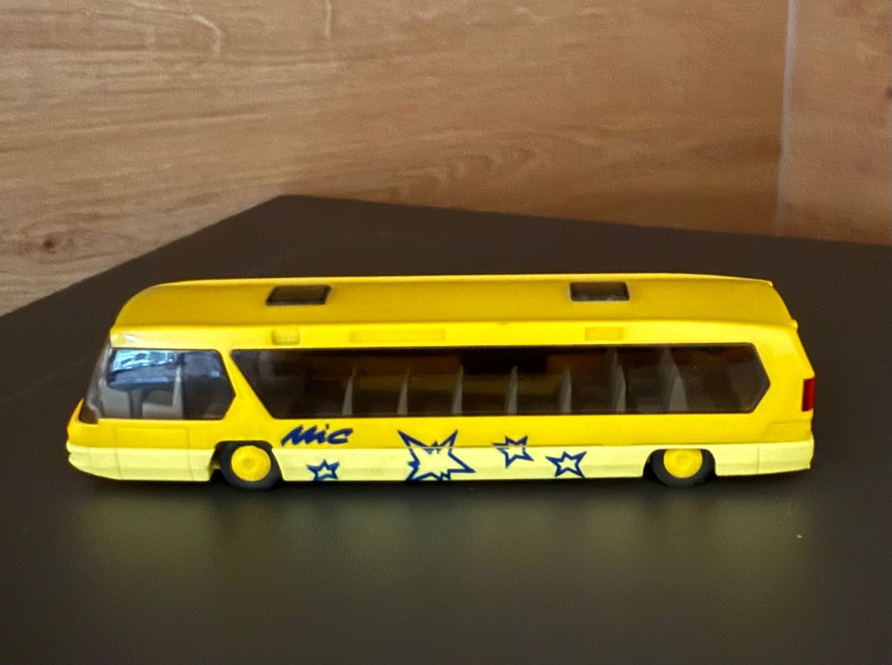 Rietze Kit di modellismo & Modellini statici: Autobus miniature  Neoplan Metroliner – Nuovo (secondo la descrizione) da Charmey (Gruyère) venduto da Schimmelblau