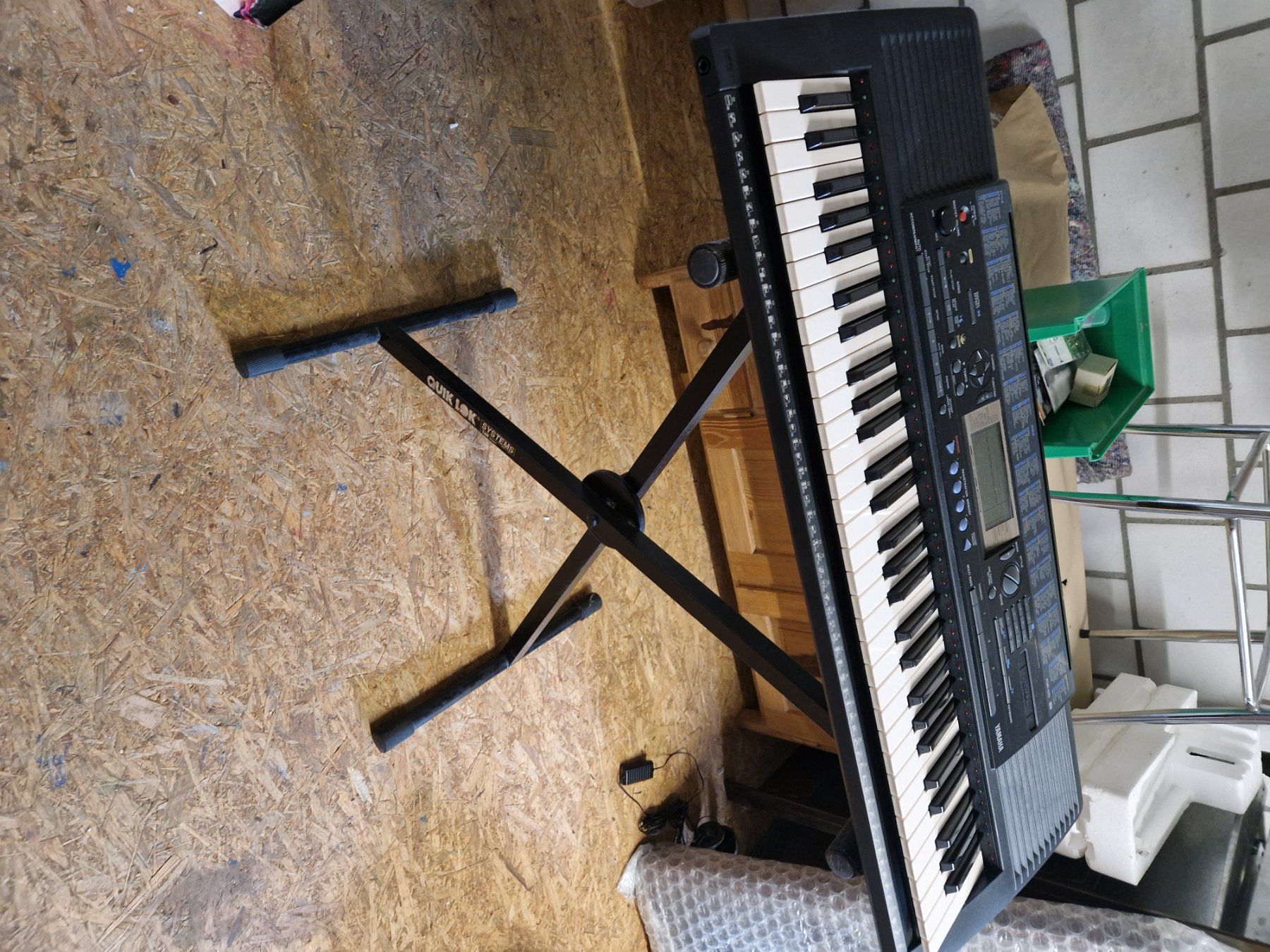 Instruments de musique: Keyboard Yamaha PSR-420 – D'occasion à grossaffoltern par scirocco03 2