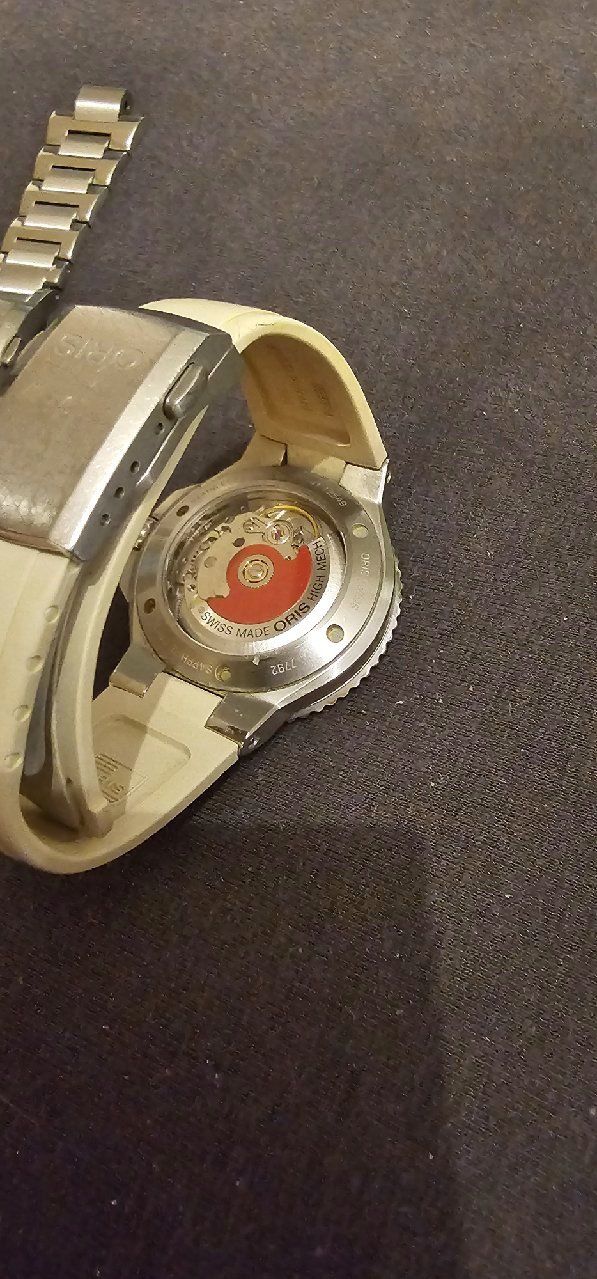 Oris Orologi: Oris Aquis beige 36,5 mm mit 2 Bänder – Usato da Oensingen venduto da Nusadua 2