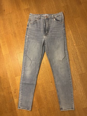 Damen Jeans Bershka Super High Waist Skinny Grösse 40 neu