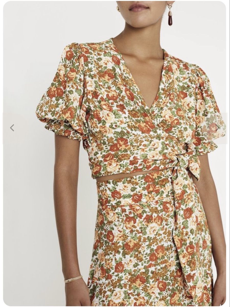 Top: Faithfull the brand wrap top – Nuovo (secondo la descrizione) da Kilchberg ZH venduto da ngt_hnw9 5