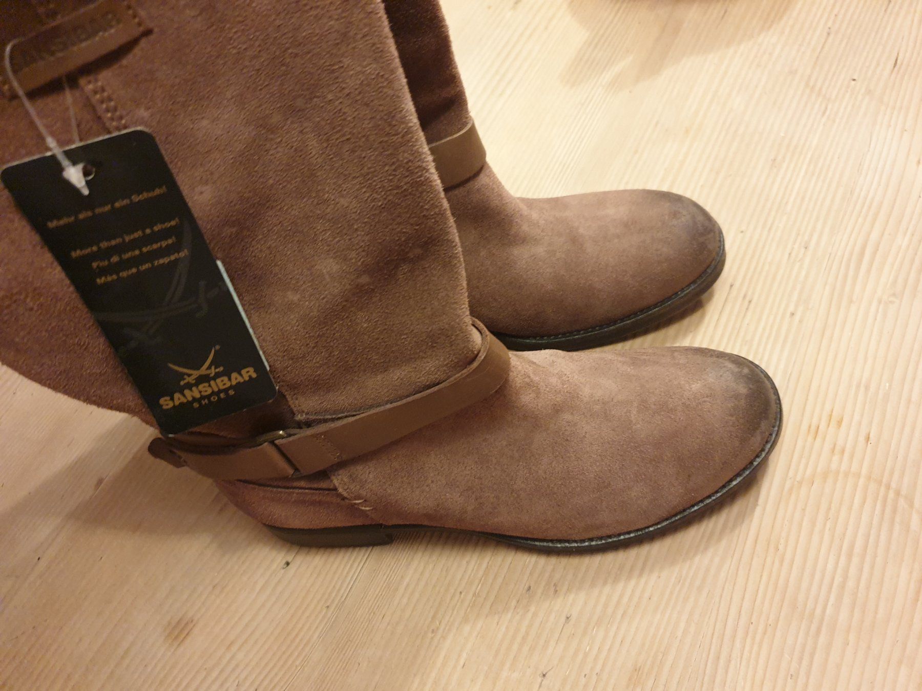 Chaussures femmes: Sansibar Stiefel NEU 39 – D'occasion à Auslikon par luna058 1