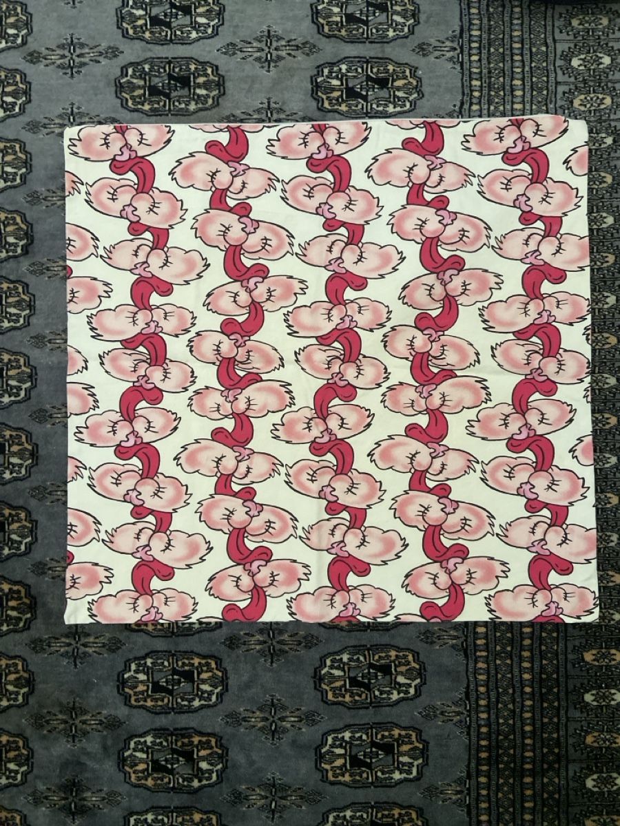 Bettwäsche: kissenbezug, 65x65cm – Gebraucht aus Basel von Erdbeer_maus