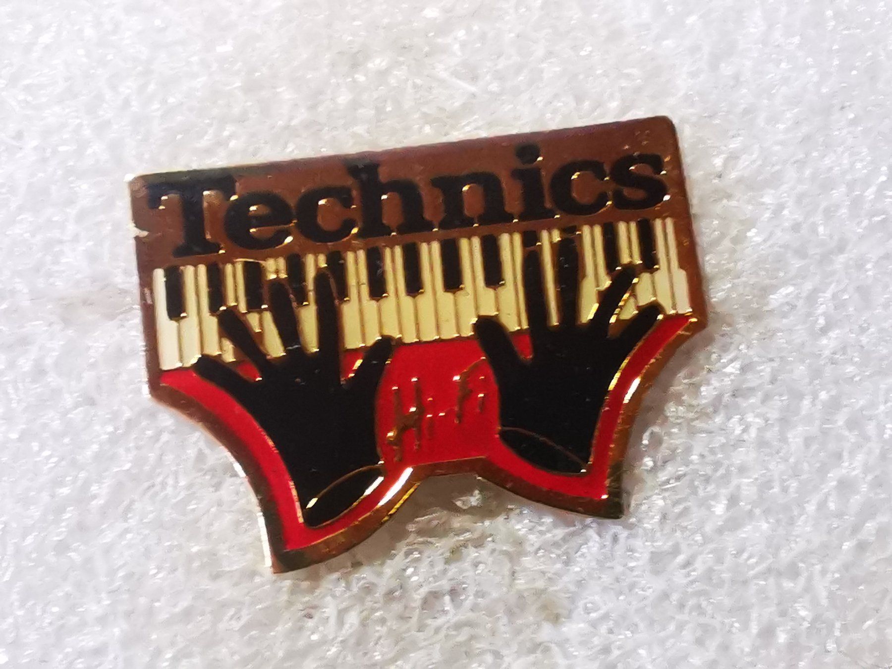 Placchette & Badge: Ansteckpin 92: Technics – Usato da Oppligen venduto da Pin-Fall-Shop