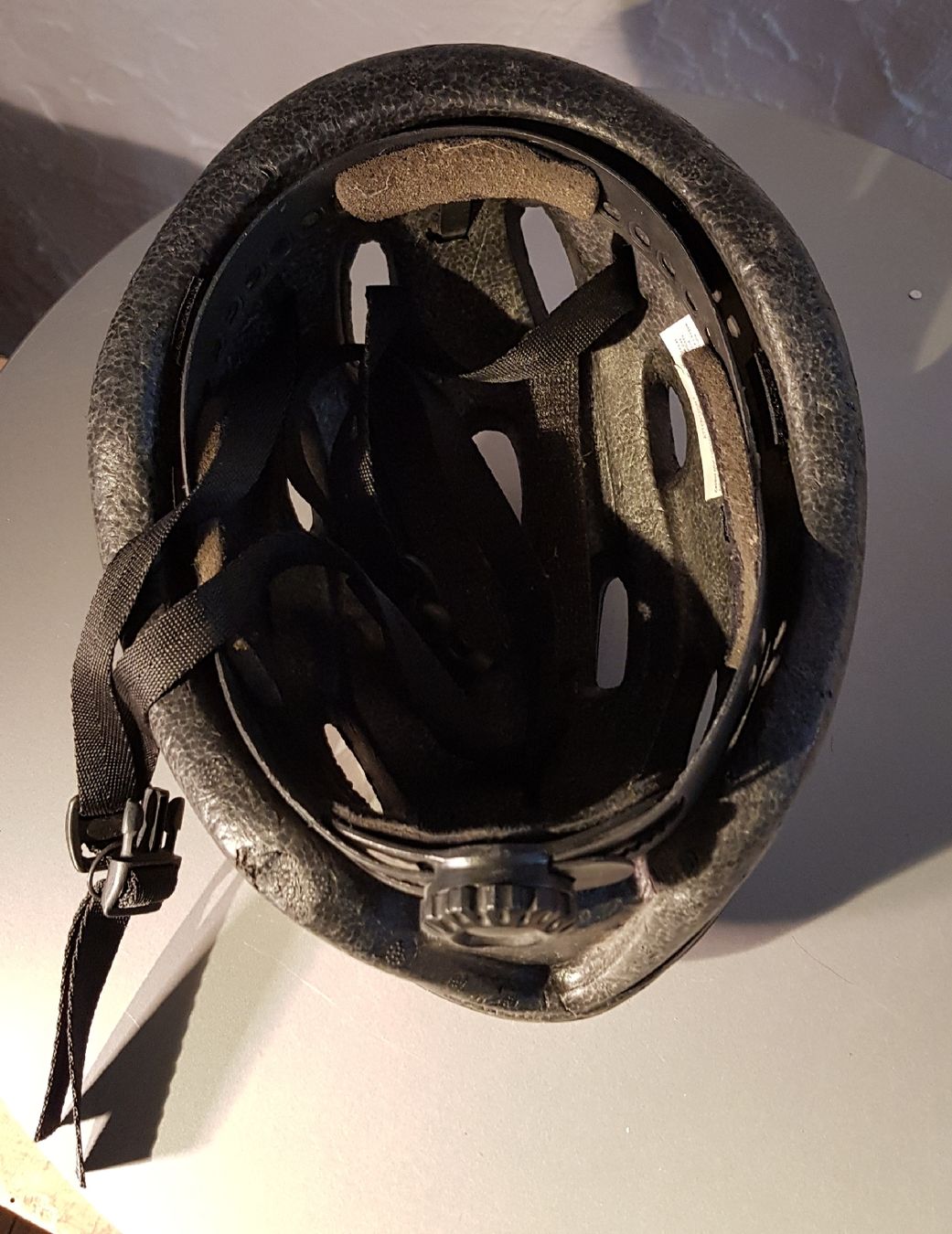 Caschi: Velohelm (52 cm) – Usato da Erlenbach ZH venduto da wem_6f9c 4