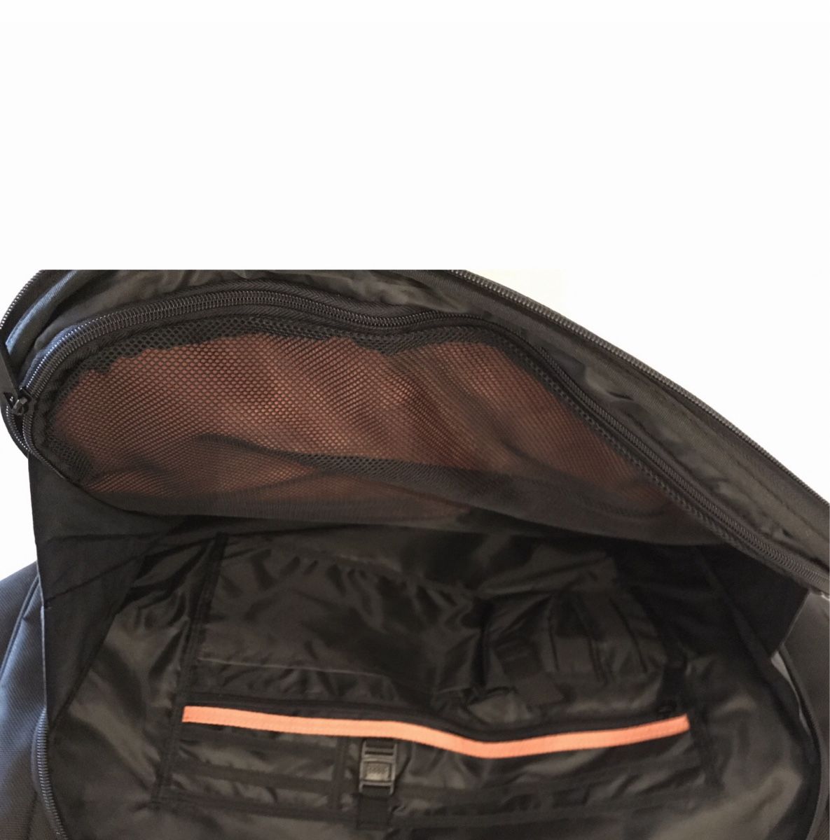 Sacs: Reisetasche/Anzugtasche – D'occasion à Rapperswil SG par meg_gh8h 1