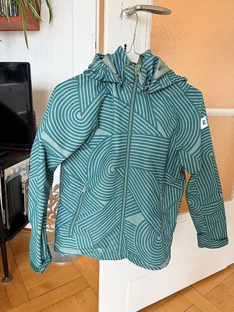 Veste mi-saison Reima  taille 140