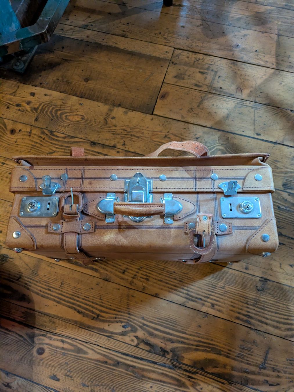 Valises de voyage: 2 alte, schöne Koffer – D'occasion à Niederlenz par pco_577d 2