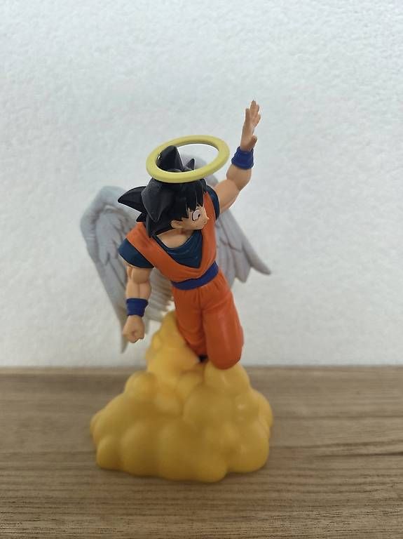 Toutes les décorations: Figurine son goku – D'occasion à Chavornay par ivan_85 2