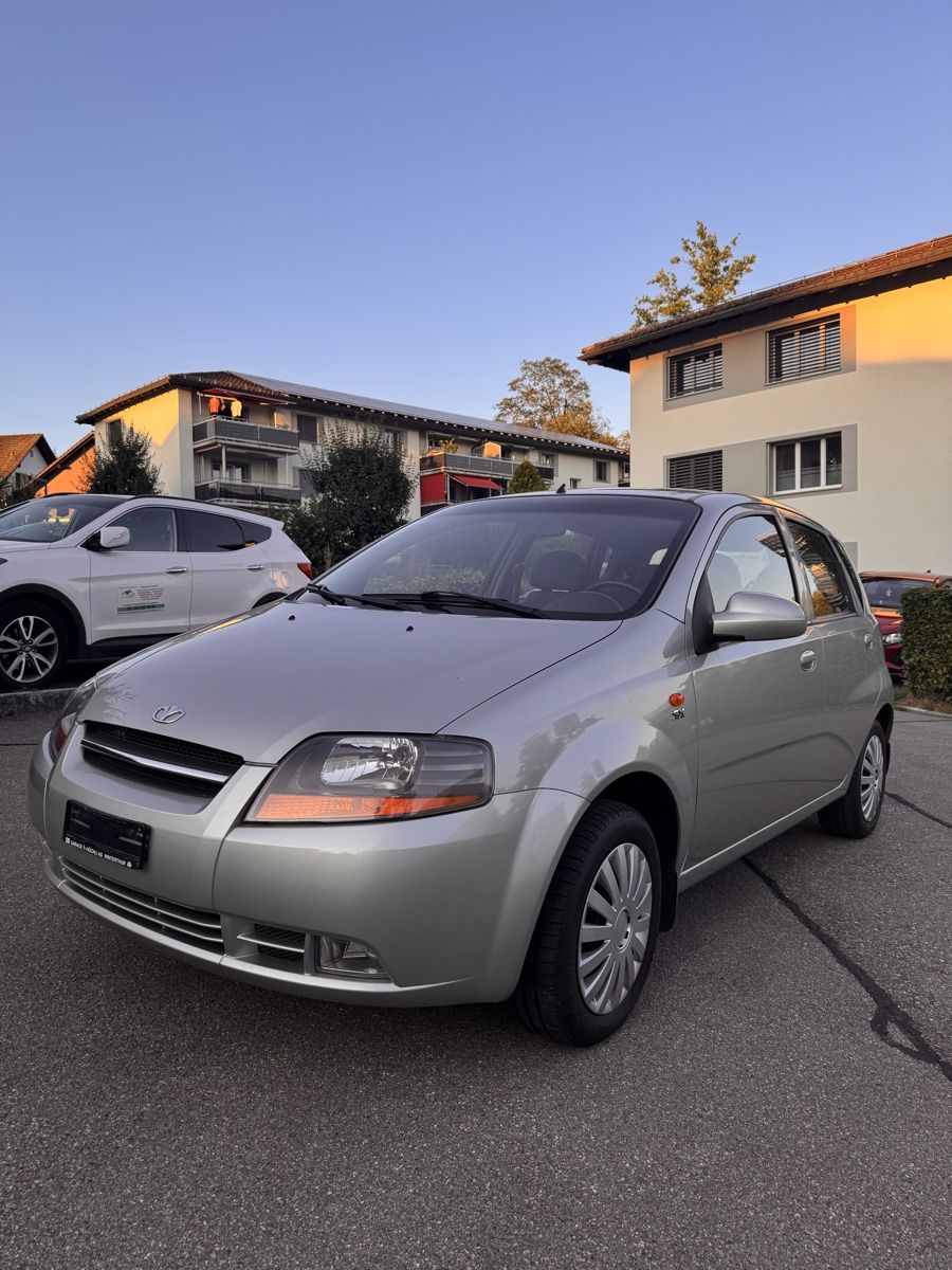 Daewoo Autos: Daewoo Kalos 1.4 hellgrau 59‘508Km – D'occasion à Hombrechtikon par UHR-Macher 2