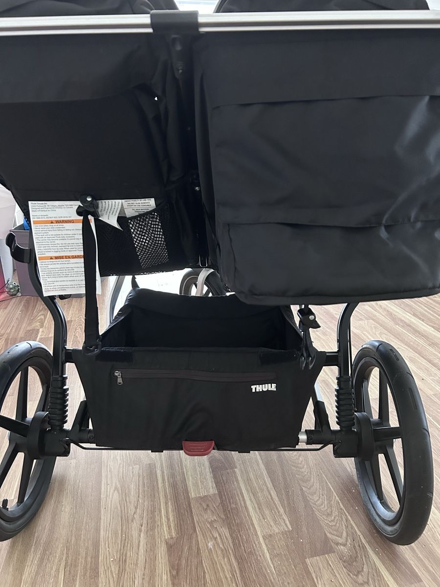 Thule Carrozzine: Top-Thule-Zwillings-Geschwisterwagen – Usato da Uster venduto da Pink.Pepsi 5