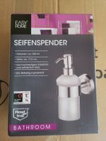 Seifenspender und wattestäpchenspender