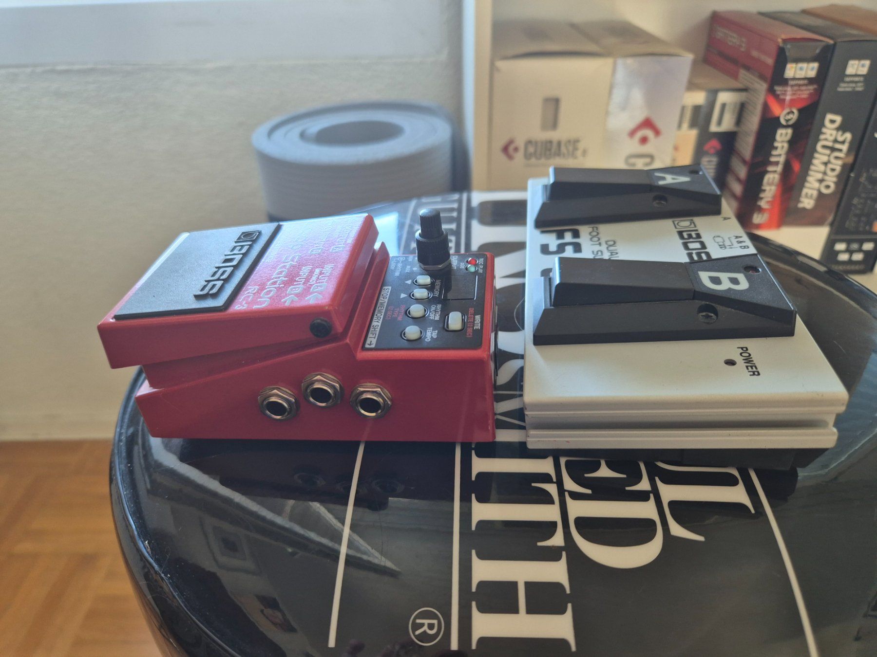 Strumenti musicali: Boss RC-3 Loop Station + FS-6 Footswitch Bundle- Wie Neu – Usato da Gebenstorf venduto da DroneElectronic 5
