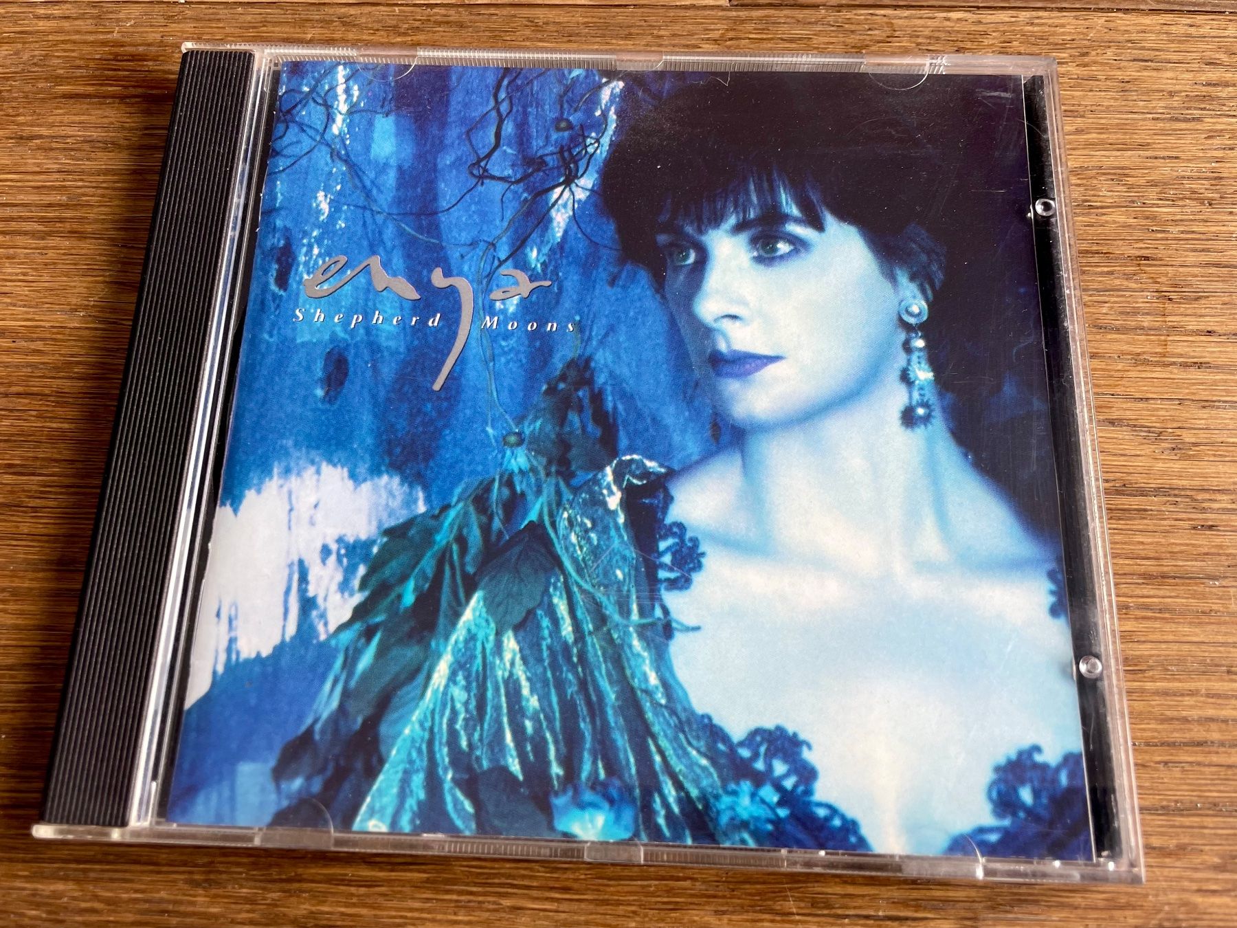 CD: Enya -Shepherd Moons - CD – Usato da Pontresina venduto da il-bain